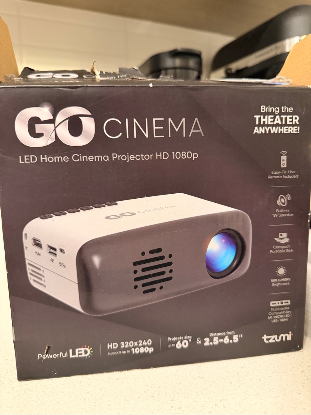 Portable LED Projector - Picture 6 of 6
